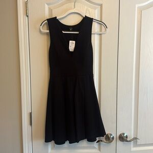 Windsor Black Mini Dress Size M - never worn!